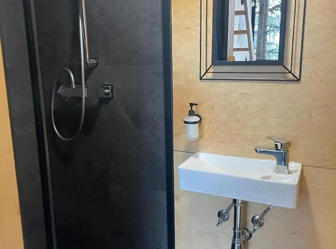 Alpehytte Na Drzewie Ceprowo